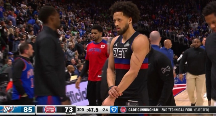 要冷靜！康寧漢姆攤手不滿先吃T&喋喋不休抱怨裁判再吃T被驅(qū)逐！