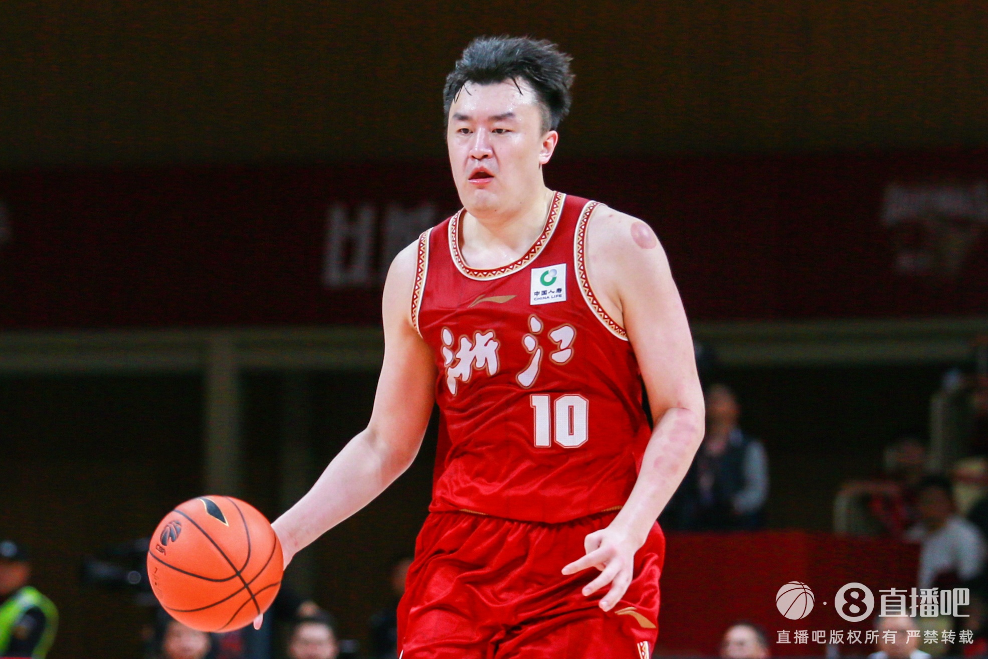 狀態(tài)火熱！劉澤一半場7投5中貢獻11分9板0失誤 正負(fù)值+15