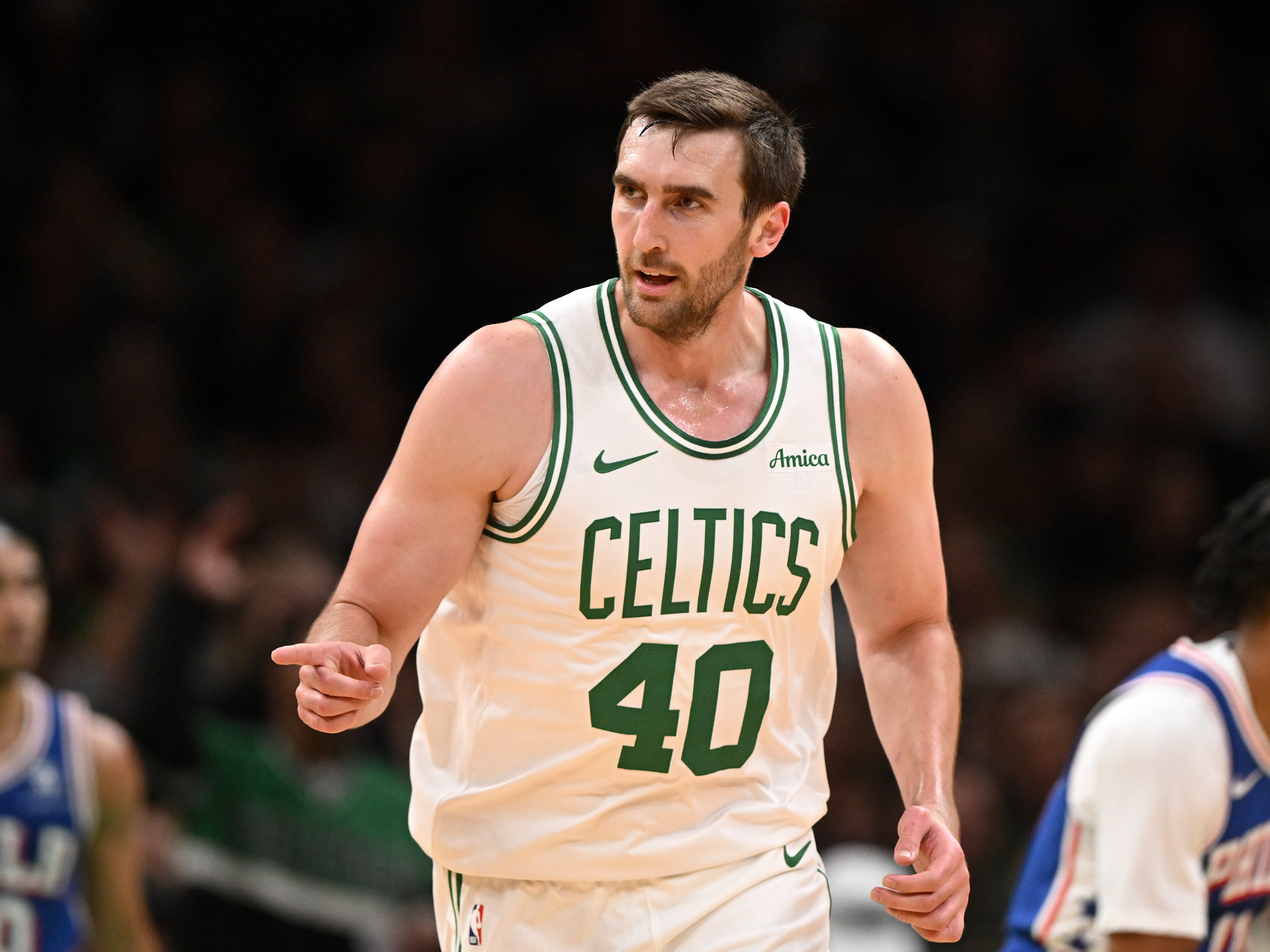 真拼！科內(nèi)特3中3高效得到9分 搶到4個(gè)籃板全部為前場(chǎng)籃板