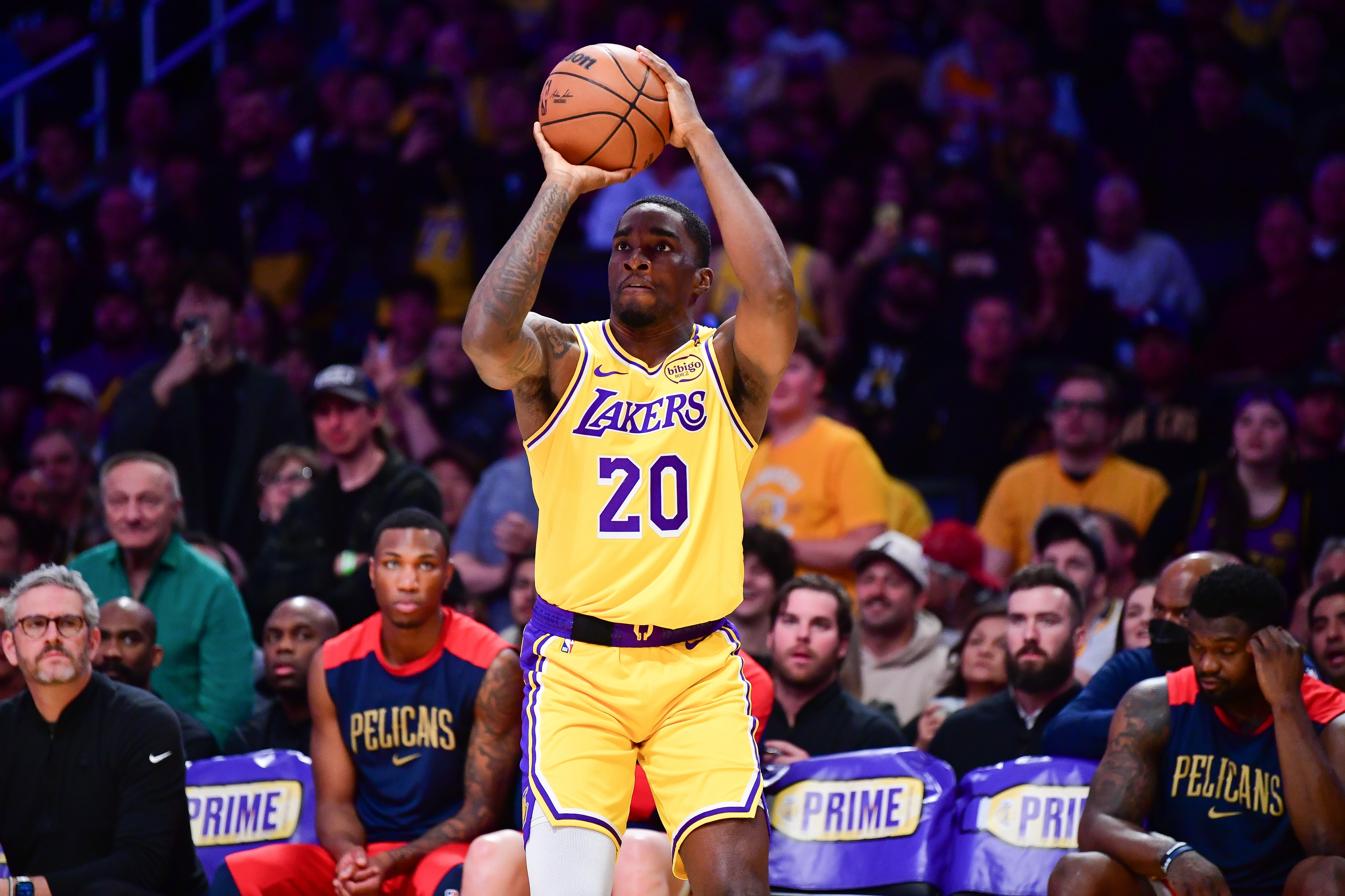 挺給力的！米爾頓上半場6中4&三分2中1拿到9分