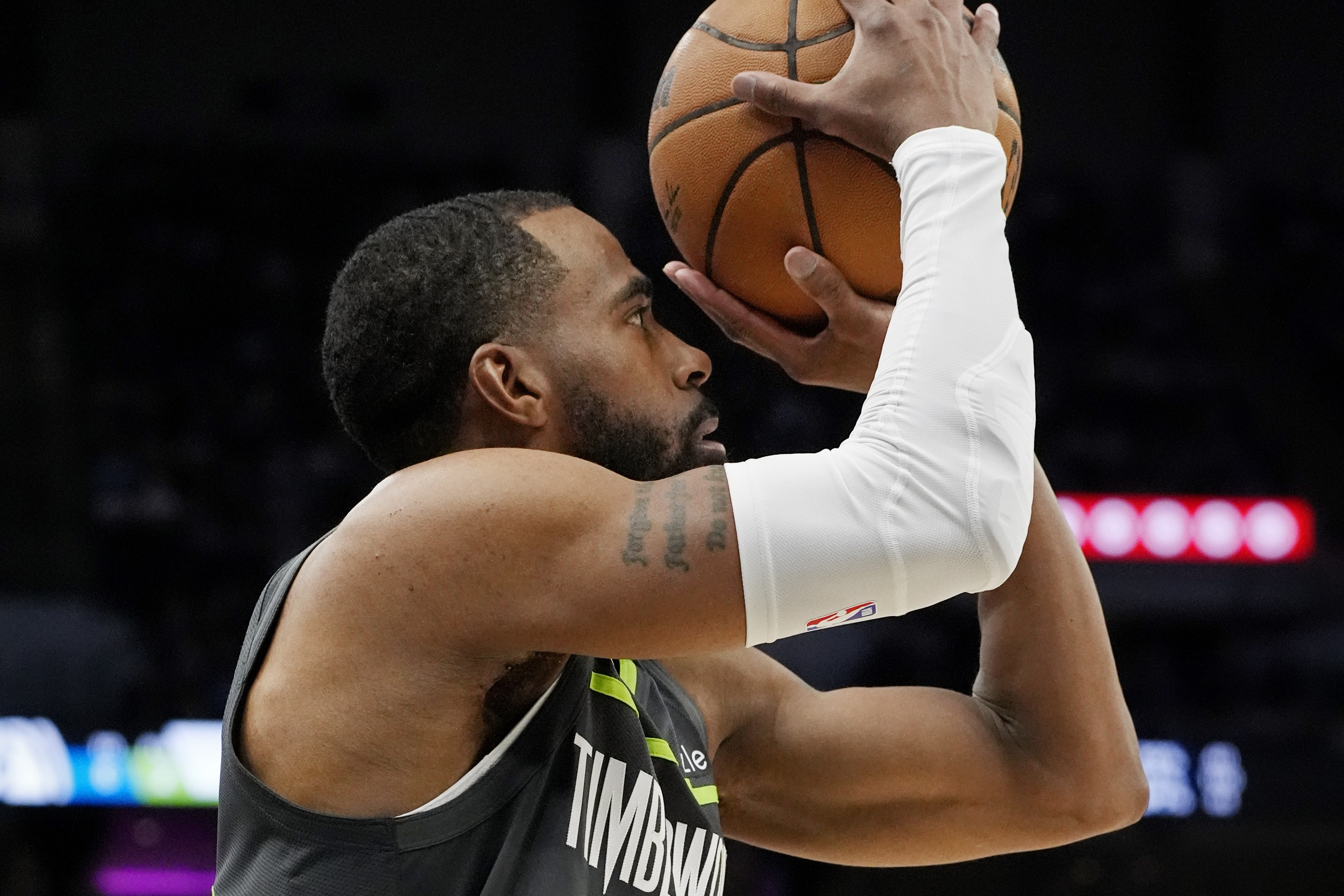 無緣對(duì)陣?yán)蠔|家！今天森林狼迎戰(zhàn)爵士 康利輪休不會(huì)出戰(zhàn)比賽